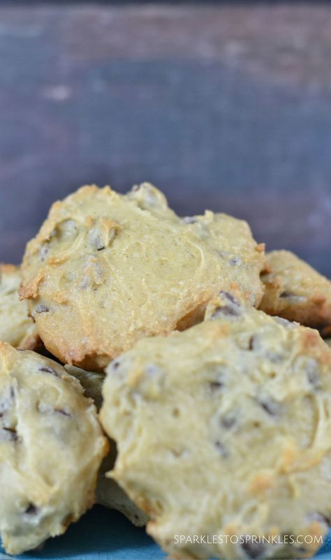 Chocolate Chip Cookie Clouds Fluffy Chocolate Chip Cookies, Cloud Cookies, Cookie Cottage, Cookies Chocolate Chip, Super Cookies, Caramel Shortbread, Cookies Homemade, Homemade Chocolate Chips, Choc Chip Cookies