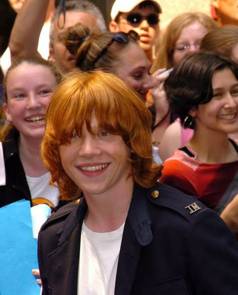 Ron With Long Hair, Rupert Grint Long Hair, Victor Krum, Weasley Brothers, Rupert Grint Ron Weasley, Ron Ron, Ronald Weasley, Harry Potter Disney, Harry Potter Ron