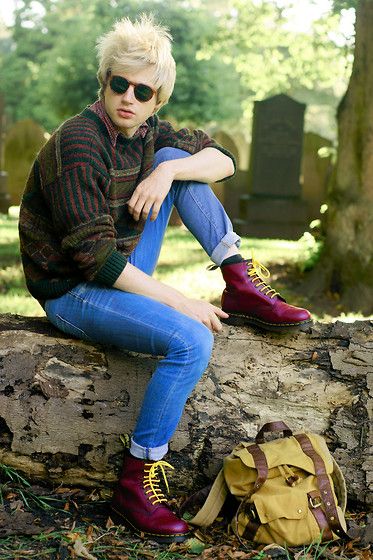 Dr Martens Men Outfit, Oxblood Boots, Dr Martens Men, Boots Outfit Men, Portrait Photography Men, Rock N Roll Style, Vintage Jumper, No Rain, Summer Lookbook