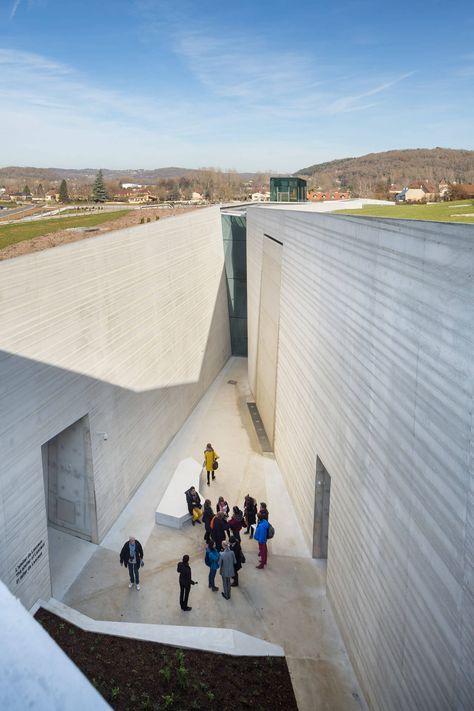 Underground Architecture: 5 Subterranean Stunners - Azure Magazine | Azure Magazine Underground Architecture, Lascaux Cave Paintings, Underground Building, Museum Interior, Interactive Museum, Virtual Studio, Memorial Museum, Museum Architecture, Cave Paintings