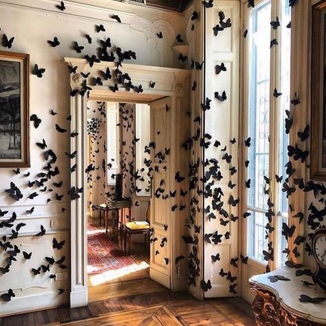 Unconventional Christmas Trees, Old Mirrors, Gorgeous Bedrooms, Dark Interiors, Halloween Home Decor, Pretty House, Halloween House, Aesthetic Room Decor, Dream Room