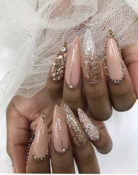 Bling Wedding Nails, Nails For The Bride, Nude Stiletto Nails, Virtual Insanity, Wedding Day Nails, Wedding Nail Art Design, Long Stiletto Nails, Gold Nail Designs, Finger Paint