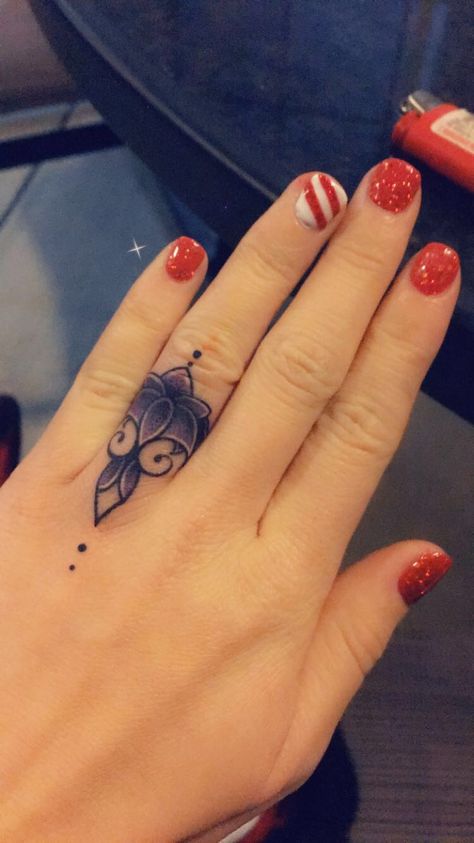 Finger Tattoos For Women Mandala, Finger Tattoo Cover Up Ideas For Women, Finger Tattoo Coverup, Ring Finger Cover Up Tattoos For Women, Ring Finger Tattoo Cover Up, Finger Tattoo Cover Up, Finger Cover Up Tattoos For Women, Finger Tattoo Cover Up Ideas, Mandala Hand And Finger Tattoo