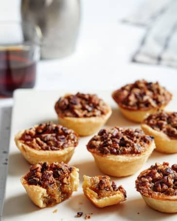 Pecan Tassie Recipe, Cream Cheese Crust, Pecan Pie Cookies, Pecan Pies, Mini Pecan Pies, Pecan Tarts, Cheese Crust, Make Cream Cheese, Recipes Cookies