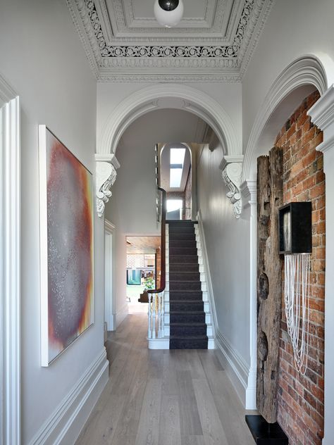 Gallery of North Melbourne Terrace / Matt Gibson Architecture + Design - 10 Victorian Home Renovation, Modern Victorian Homes, Victorian House Interiors, Victorian Manor, Victorian Terrace House, Mid Century Furnishings, Victorian Style Homes, North Melbourne, Modern Victorian