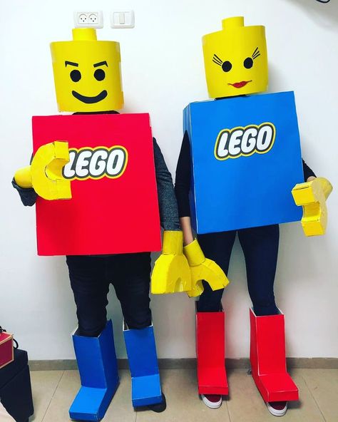 Lego Person Costume, Diy Boy Halloween Costumes, Lego Family Costume, Lego Trunk Or Treat Ideas, Lego Man Halloween Costume, Diy Lego Costume, Nemo Halloween, Lego Costume Diy, Carnaval Kids