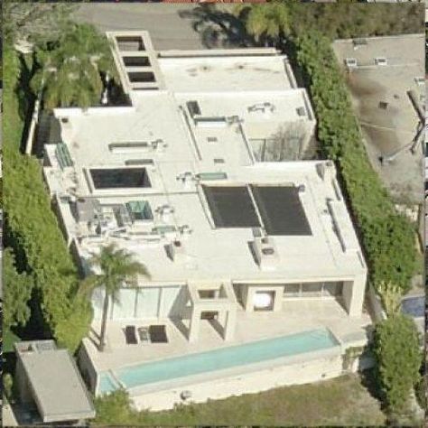 Keanu Reeves Home, Hollywood Hills Mansion, Keanu Reeves House, Keanu Reeves Family, Keanu Reeves Life, House In Los Angeles, John Wick Movie, Point Break, Los Angeles Homes