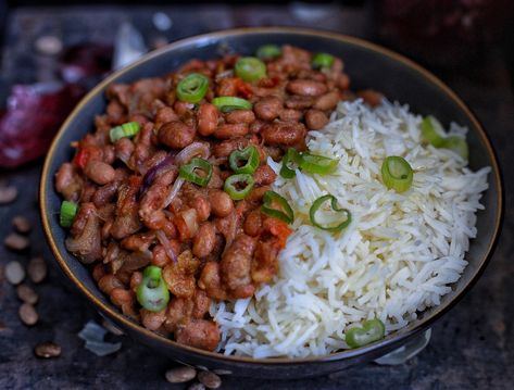 African Stewed pinto beans with rice Pinto Beans And Rice, African Stew, Kenyan Food, Cooking With Fresh Herbs, Images Of, Beans And Rice, How To Cook Beans, Bean Stew, Pinto Beans