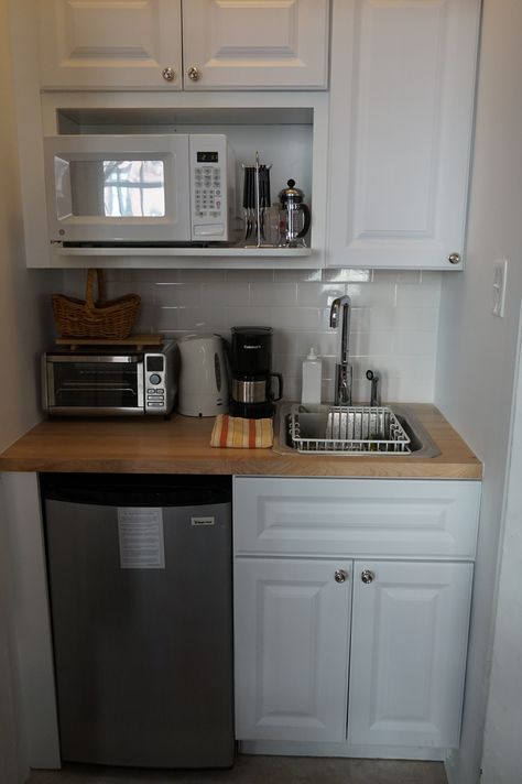 Perfect Little Kitchenette - with microwave, toaster oven, coffee maker, hot water kettle and French Press! Efficiency Kitchens Small Spaces, Small Kitchen In Bedroom, Tiny House Kitchenette Ideas, Small Kitchen In Bedroom Ideas, Bedsit Kitchen Ideas, Bedroom With Mini Kitchen, Kitchenette Laundry Combo, All In One Kitchenette, Mini Kitchen In Bedroom Ideas