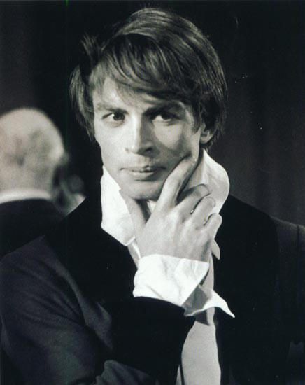 Ballet Images, Margot Fonteyn, Mikhail Baryshnikov, Rudolf Nureyev, Dance Forever, Ballet Beauty, Male Ballet Dancers, Ballet Inspiration, Ralph Fiennes