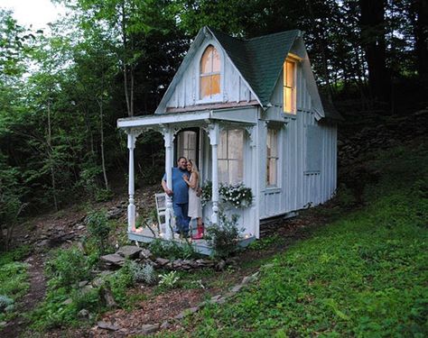 It's often said that home is where the heart is, but I'm sure that most of us would easily fall in love with these fairytale cottages and leave our old homes behind in a heartbeat. What goes in to making a fairytale cottage? First of all, it's clear that you need a rural setting, preferably a forest with witches and wolves or fairies and elves hiding behind every tree and rock. Design Casa Piccola, Magical Cottage, Fairy Tale Cottage, Whimsical Cottage, Unique Cottages, Magical House, Little Cottages, Crazy House, Small Cottages