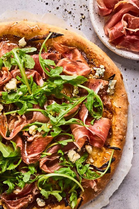 Pizza With Figs And Prosciutto, Proccutio Arugula Pizza, Fig Arugula Pizza, Proscuitto Fig Pizza, Prosciutto Fig Arugula Pizza, Prosciutto Fig Pizza, Fig Prosciutto Pizza, Flatbread Meals, Fig Pizza Recipes