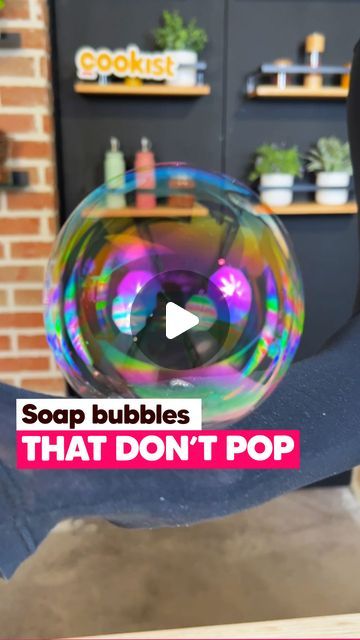 Cookist Wow on Instagram: "🫧You just need a little #sugar from your pantry to make an incredible game with the little ones (but we assure you that even the older ones will have fun) 😍🙌  Here’s a special method for making big and super-resistant soap bubbles:  👉INGREDIENTS 4 tablespoons of water 2 tablespoons of sugar a tablespoon of soap for dishes  👉METHOD 1. Mix together water, sugar and dish soap. 2. Place in an old soap bubble container. 3. Start making your own soap bubbles and use a sock, or a woolen glove, or just the sleeve of your shirt to bounce them off!  Will you try to make them? ⤵️  #cookistwow #learnwithcookistwow #fun #easy #quick #game #soap #bubbles #easy #cooking" Bubble Recipe, How To Make Bubbles, Cookist Wow, Washing Soap, Big Bubbles, Toddler Development, Development Activities, Blowing Bubbles, Easy Activities