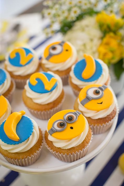 Minion Party Games, Minion Party Decorations, Minions Birthday Theme, Minion Decorations, Monster Birthday Cakes, One In A Minion, Minions Cake, Minion Baby, 3 Minions