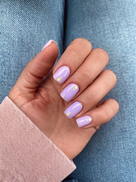 Nails by Beauty & The Nails - Ghent, Belgium Lilac Manicure Ideas, Purple Nails With Dots, Purple Dot Nails, Biab Nails Purple, Lilac And Yellow Nails, Purple Yellow Nails, Purple Nails Simple, Purple And Yellow Nails, Nails Biab