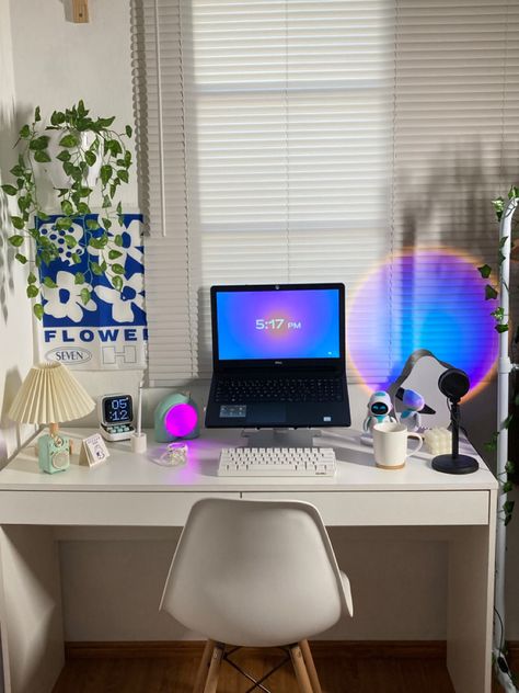 Desk Against Window Aesthetic, Desk Under Window Aesthetic, Laptop Windows Aesthetic, Window Desk Ideas, Bedroom Ideas With Study Table, Desk In Front Of Window, Window Desk, Cozy Desk, Work Office Decor