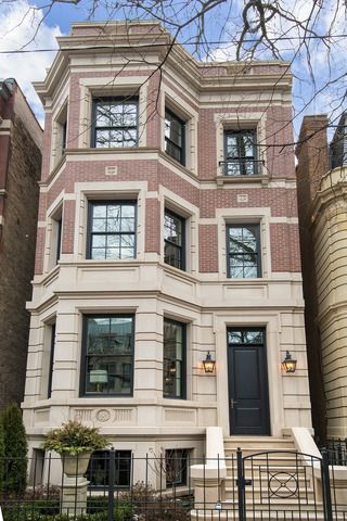 1922 North Dayton Street, Chicago, IL Chicago 2 Flat, Chicago Brownstone Interior, Chicago Brownstone, Townhouse Apartments, New York Townhouse, Classic Facade, Townhouse Exterior, San Myshuno, Exterior House Ideas