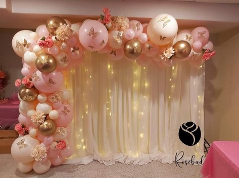 Baby Shower Butterfly Theme, Butterfly Balloon Garland, Butterfly Baby Shower Decorations, Butterfly Balloon, Butterfly Themed Birthday Party, Butterfly Theme Party, Butterfly Baby Shower Theme, 18th Birthday Decorations, Butterfly Balloons