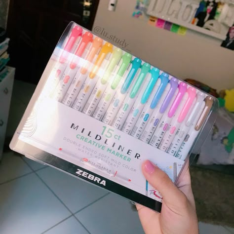 Pens Aesthetics, Study Pens, Japanese School Supplies, Aesthetic Pens, Pretty School Supplies, School Suplies, Stationery Obsession, Cute Stationary School Supplies, School Pens