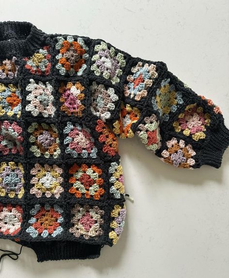 my 1st granny square sweater😍 and I’m here for it! 🙌🏼 #moderncrochet #sweaterweather #moderncrochetsweater #grannysquare… | Instagram Toddler Granny Square Sweater, Granny Square Sweater Layout, Granny Square Baby Sweater, Granny Square Clothes, Granny Squares Sweater, Grandma Diy, Squared Clothes, Square Sweater, Granny Square Sweater