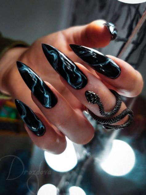 Nails Wallpaper Instagram Highlight, Nails Wallpaper Instagram, Spooky Manicure, Nail Art Creative, Manicure Halloween, Step By Step Nail Art, Nails Wallpaper, Pink Tip Nails, Halloween Acrylic