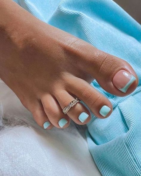 Beach Toe Nails, Neon Blue Nails, Blue Pedicure, Blue Toe Nails, Toes Nails, Nails Short Square, French Pedicure, Pedicure Colors, Gel Toe Nails