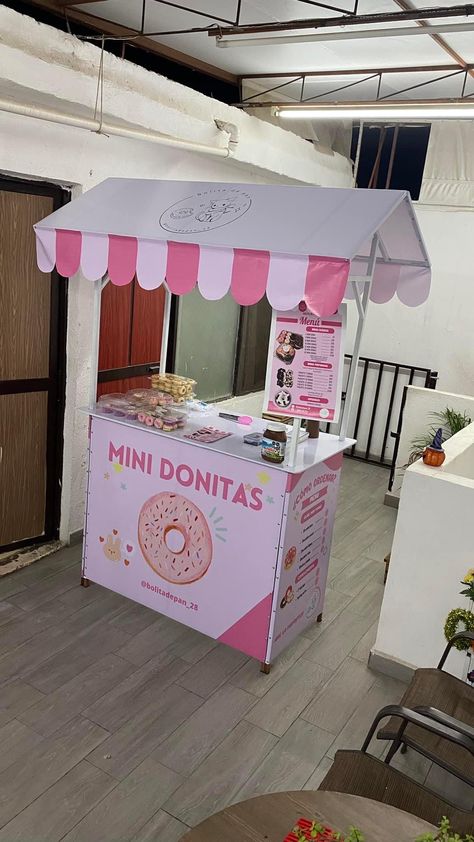 Candy Store Design, Donut Stand, Craft Market Display, Bakery Decor, Market Displays, Mini Cake, Mini Donuts, Cake Donuts, Craft Markets