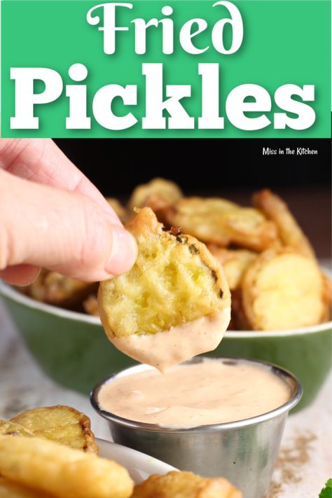 Fried Pickles Recipe [ Video ] - Miss in the Kitchen Deep Fried Pickles, Fried Pickles Recipe, Dill Pickle Slices, Comeback Sauce, Cheese Keto, Pickles Recipe, Classic Appetizers, Pickle Slices, Fried Pickles