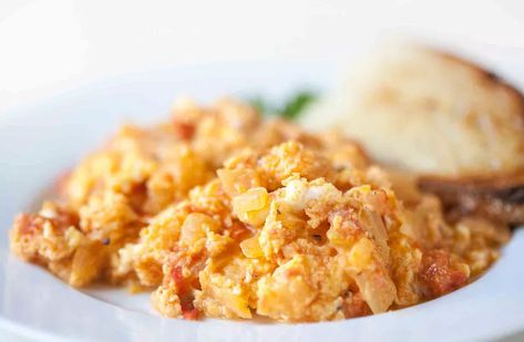 Tuscan Scrambled Eggs Recipe Eggs And Tomatoes, Cooked Tomatoes, Breakfast Bowl Egg, Italian Eggs, Scrambled Eggs With Spinach, Scrambled Eggs Recipe, Mexican Breakfast Recipes, Eggs Recipe, Fried Eggs