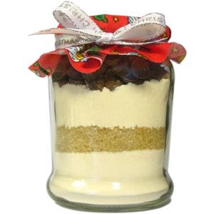 Cookie Recipes in a Jar - Delight Your Friends With These Layered Mixes Cookie Recipe In A Jar, Chocochips Cookies, Recipes In A Jar, Recipe In A Jar, Jar Food Gifts, In A Jar Recipes, Choc Chip Cookie Recipe, Truffle Recipe Easy, Cookies In A Jar