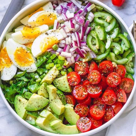 Tomato Eggs, Summer Potluck Recipes, Murgh Makhani, Light Dinner Recipes, Avocado Salad Recipes, Salad Recipes Video, Egg Salad Recipe, Garlic Butter Chicken, Salad Recipes For Dinner