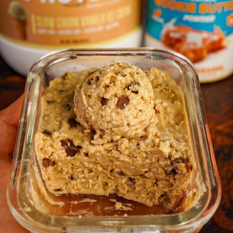 Protein Oatmeal Cookie Dough, Oatmeal Chocolate Chip Cookie Dough, Macro Desserts, Protein Cookie Butter, Edible Dough, Vegan Protein Cookies, Cheesecake Dip Recipe, Cake Batter Protein, Fitness Snacks