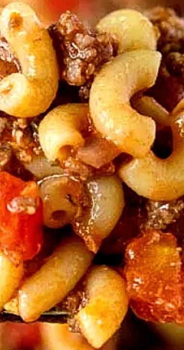 Old Fashioned Stew, Goulash Recipes Skillet, Small Batch Goulash, Old Fashioned Goulash Ground Beef, Old Fashion Goulash Recipe, Easy Goulash Recipes Simple, Old Fashioned Goulash Recipes, Goulash Recipes Easy Ground Beef, Old Fashion Goulash