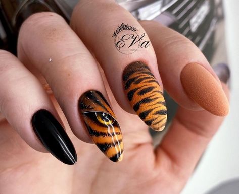 Lion Nails, Nail Art Printer, Tiger Nails, Hot Nail Designs, Animal Nail Art, Nail Drawing, Gel Nail Art Designs, Butterfly Nail Art, Beige Nails