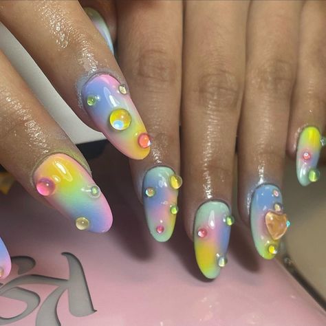 Jelly Bubble Nails, Bubbles On Nails, 3d Bubble Nails, Bubble Art Nails, Nails With Bubbles, Bubble Nails Trend, Balloon Nails, Bubble Nail Art, Fairy Nails