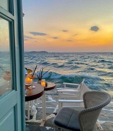 Mykonos Style, Mykonos Island, Mykonos Greece, Summer Time Pictures, Island Getaway, Style Aesthetic, Tropical Landscaping, Ocean Sunset Photography, Luxury Vacation