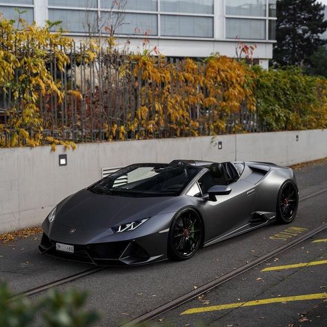 Lamborghini Roadster, Billionaires Row, Tmax Yamaha, Lux Cars, Cool Car Pictures, Rich Money, Lamborghini Cars, Street Racing Cars, Cool Sports Cars