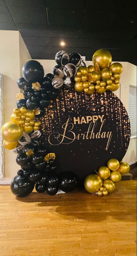 Black And Gold Simple Party Decorations, Black Yellow And Gold Party Decorations, Ring Arch Balloon Decor, Black Gold And Yellow Birthday Decorations, Black And Yellow Birthday Theme, Black And Gold 50th Birthday Ideas, Black And Gold Backdrop With Balloons, Sparkly Party Decorations, Gold Balloon Decor