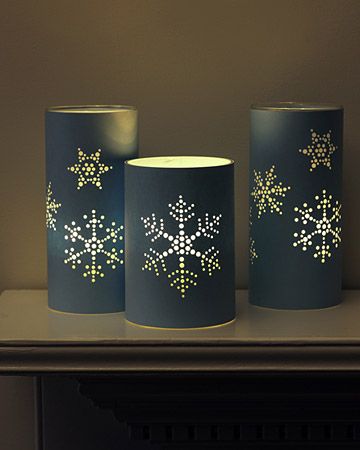 Dark Blue Candles, Can Lanterns, Tin Can Lanterns, Jul Diy, Blue Candle Holders, Diy String Lights, Snowflake Template, Blue Christmas Decor, Tin Can Crafts