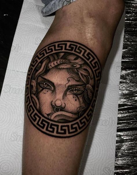 Versace Tattoo Ideas, Versace Medusa Tattoo, Versace Tattoo, Serpent Tattoo, Manga Tattoo, Medusa Tattoo, Sleeve Ideas, Versace Logo, Hand Tattoos For Guys