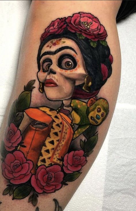 Coco Tattoo, Frida Kahlo Tattoos, Mexican Tattoo, Traditional Mexican, Disney Tattoos, Tattoo Art, Spooky Season, Sugar Skull, Hand Tattoos