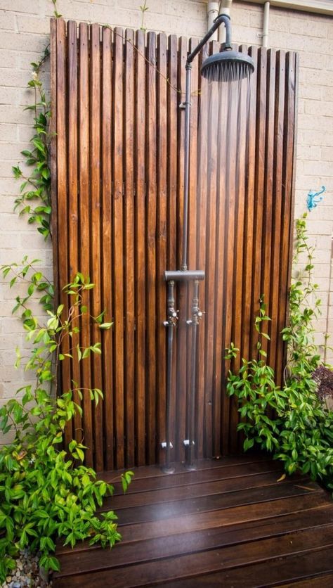 Outdoor Shower Checklist | Luxury Outdoor Shower Ideas