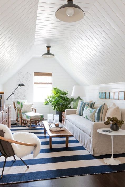 Attic Conversion Ideas, Cozy Modern Farmhouse Living Room, Attic Room Ideas, Modern Farmhouse Living Room Decor, Attic Bedroom Designs, Farmhouse Living Room Decor Ideas, Attic Design, Attic Bedrooms, Attic Renovation