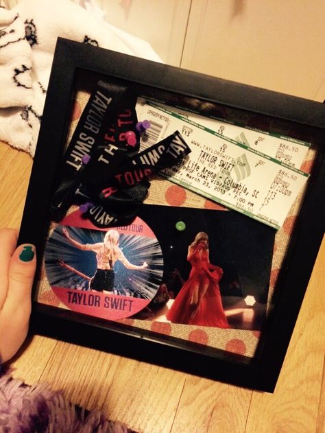 I made this shadow box from when i went to the red tour. I bought shawdow boxes then coverd the back thing if came with with fun paper then tacked on my tickets lanyard and a pic i took Concert Keepsake Ideas, Concert Memory Frame, Taylor Swift Shadow Box Ideas, Concert Memorabilia Display, Shadow Box Concert, Concert Shadow Box Ideas, Concert Ticket Display, Taylor Swift Reputation Tour, Taylor Swift Cd