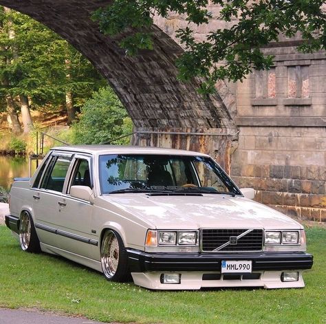 Volvo 850 Wagon, Volvo Estate, Rad Racer, Volvo Wagon, Volvo 940, Volvo 740, Slammed Cars, Stanced Cars, Volvo 850