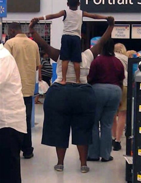 Weird People At Walmart, Funny Walmart Pictures, Walmart Pictures, Walmart Funny, Funny People Pictures, Walmart Photos, Crazy People, Really Funny Pictures, Funny Clips