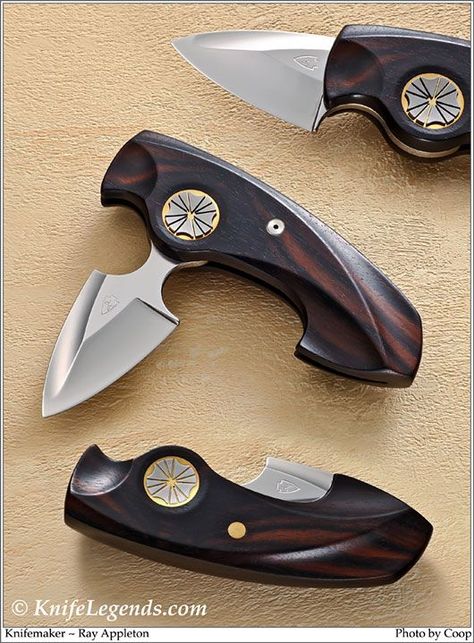 push dagger folder Messer Diy, Push Dagger, Grey Man, Dagger Knife, Knife Collection, Edc Knife, Knife Design, Cool Knives, Outdoor Tools