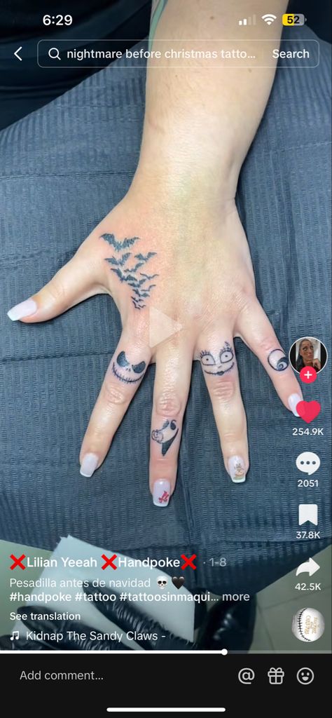 Jack And Sally Finger Tattoo, Jack And Sally Hand Tattoo, Nightmare Before Christmas Finger Tattoo, Nightmare Before Christmas Hand Tattoo, Simple Nightmare Before Christmas Tattoos, Simple Jack And Sally Tattoo, Nightmare Before Christmas Tiny Tattoos, Oogie Boogie Dice Tattoo, Matching Tattoos Nightmare Before Christmas