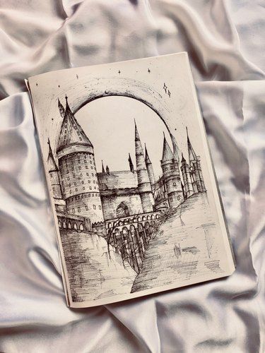 Hogwarts Drawing, Harry Potter Sketch, Harry Potter Art Drawings, Harry Potter Painting, Pen Art Work, Scratchboard Art, Sketch Pen, Pen Art Drawings, Harry Potter Artwork