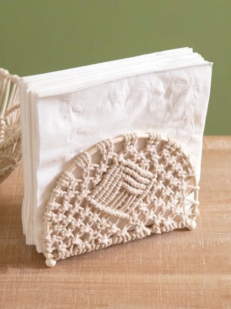 Macrame Napkin Holders, Macrame Furniture, Macrame Wedding Decor, Macrame Basket, Simpul Makrame, Pola Macrame, Wire Knitting, Idee Cricut, Macrame Knots Pattern